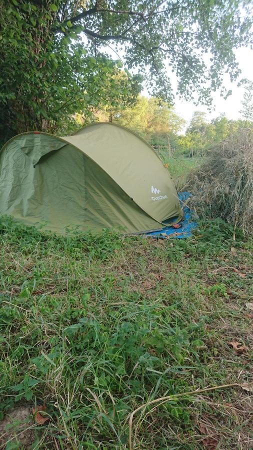 Tente En Permaculture Pirate Creysse  Bagian luar foto