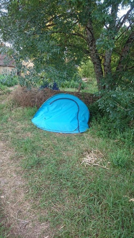 Tente En Permaculture Pirate Creysse  Bagian luar foto