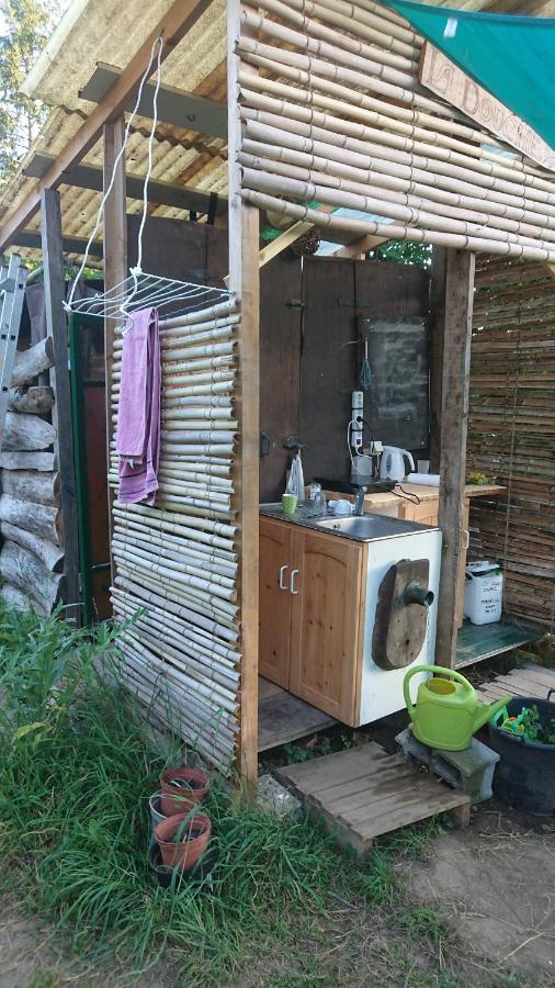 Tente En Permaculture Pirate Creysse  Bagian luar foto